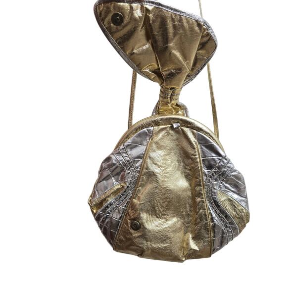 Genuine Leather Vtg USA Gold Silver Metallic  Patchwork Studded Clam Shell Bag - Picture 3 of 10